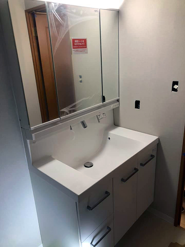 マンションリフォームに伴う洗濯機パン設置、洗面台設置、トイレ設置工事|宇都宮市内マンション(2020.12.25)