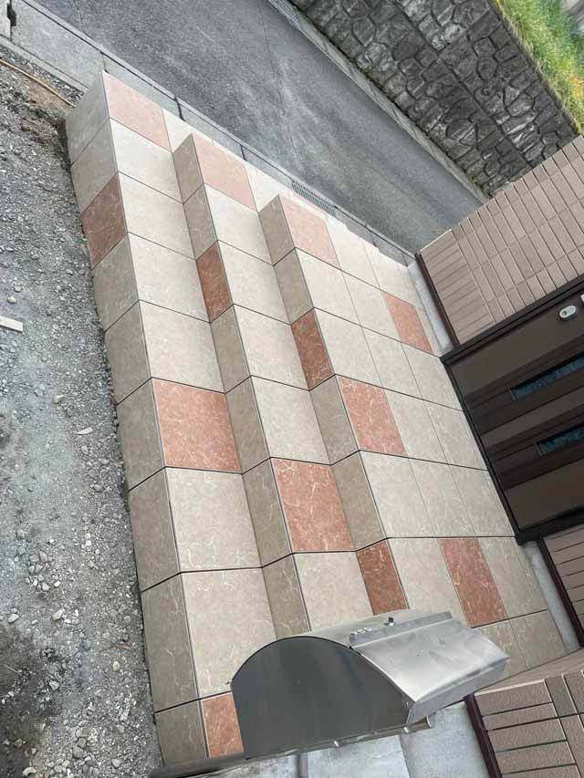 玄関タイル張替え工事|栃木県塩谷郡高根沢町H様邸(2021.11.01)